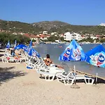 With Parking Space Vinisce, Trogir - 11075 * Vinišće