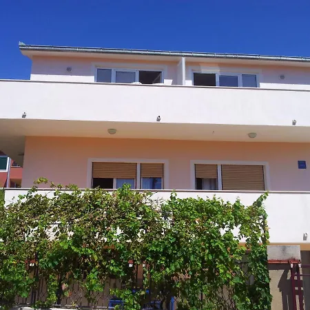 With Parking Space Vinisce, Trogir - 11075 شقة Vinišće