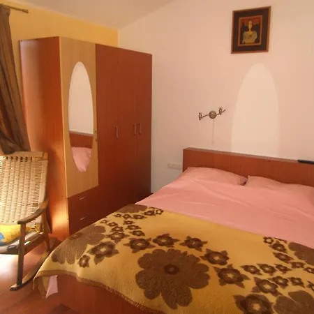 With Parking Space Vinisce, Trogir - 11075 * Vinisce