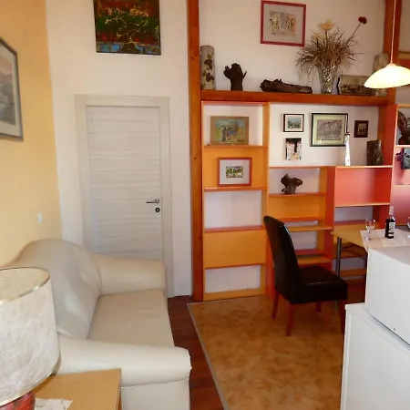 With A Parking Space Vinisce, Trogir - 11075 Apartment Vinisce