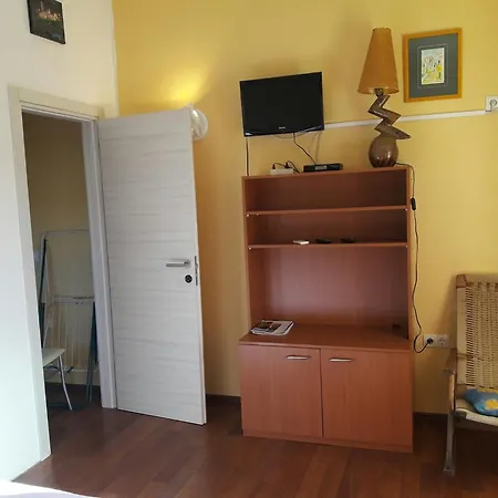 With Parking Space Vinisce, Trogir - 11075 Vinisce